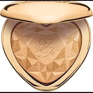 Brand new too faced highlighter